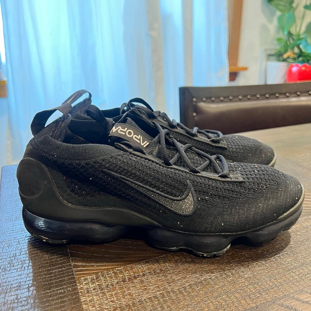 Nike Air VaporMax 2021 FK Triple Black (Women's) size 9